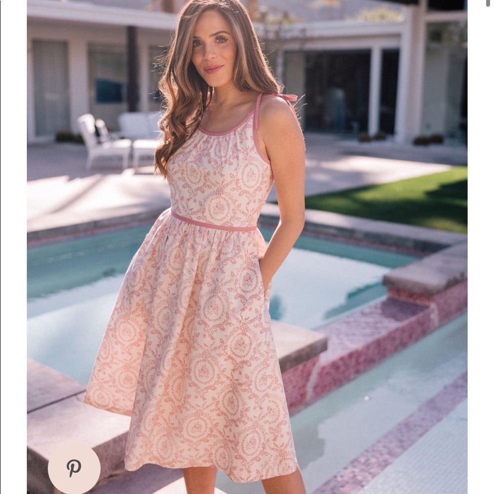 NWOT Gal Meets Glam Dress